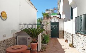 Emerald'S Resort - Filomena